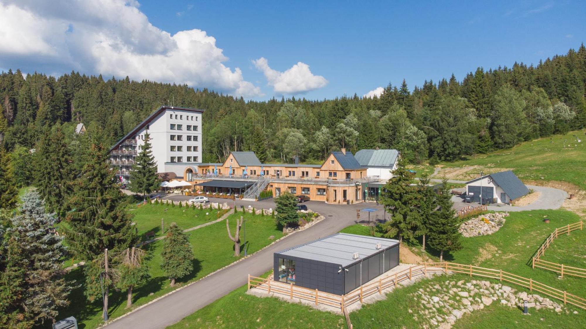 Hotel Zerrenpach Látky Exteriér fotografie