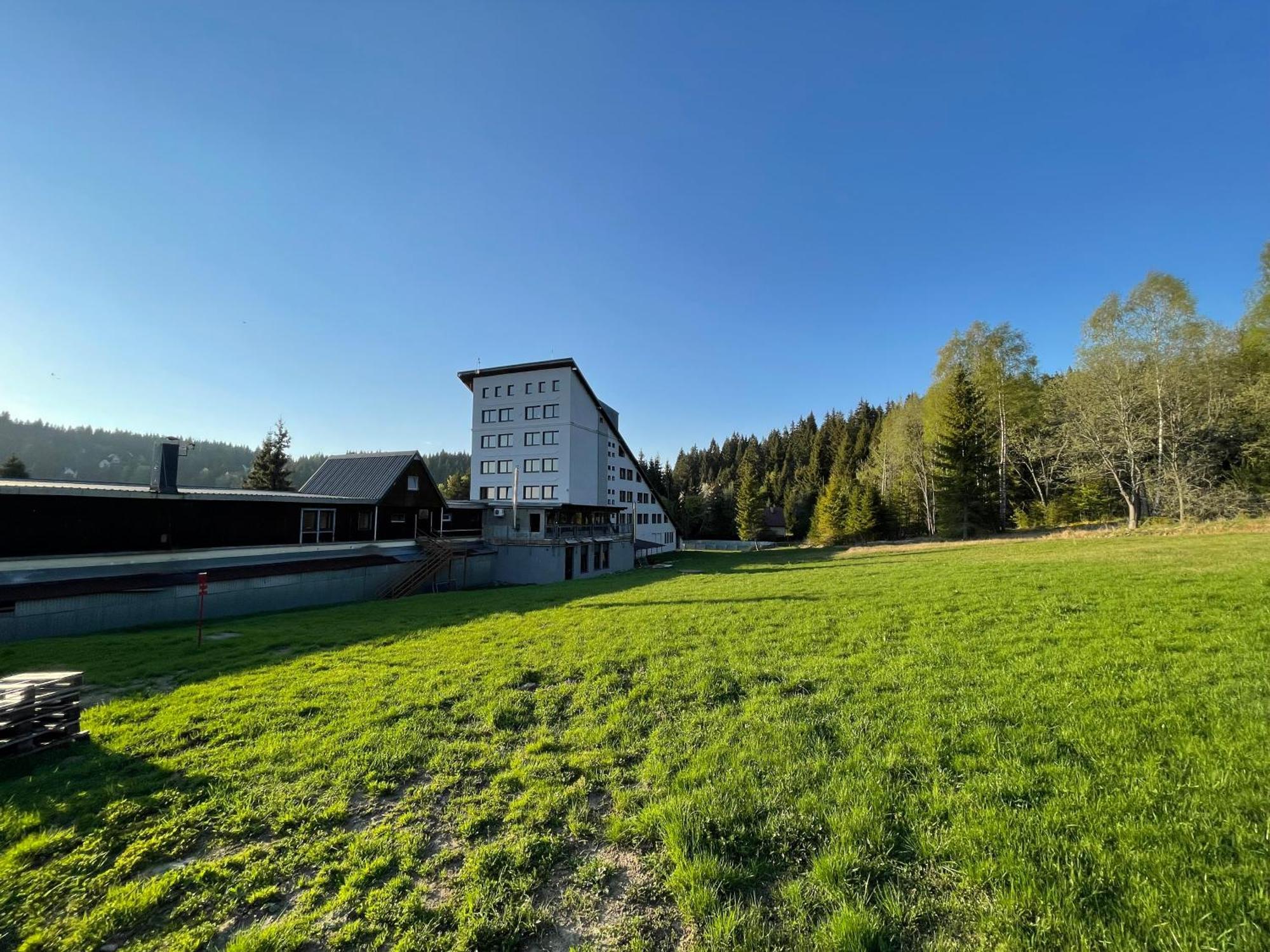 Hotel Zerrenpach Látky Exteriér fotografie