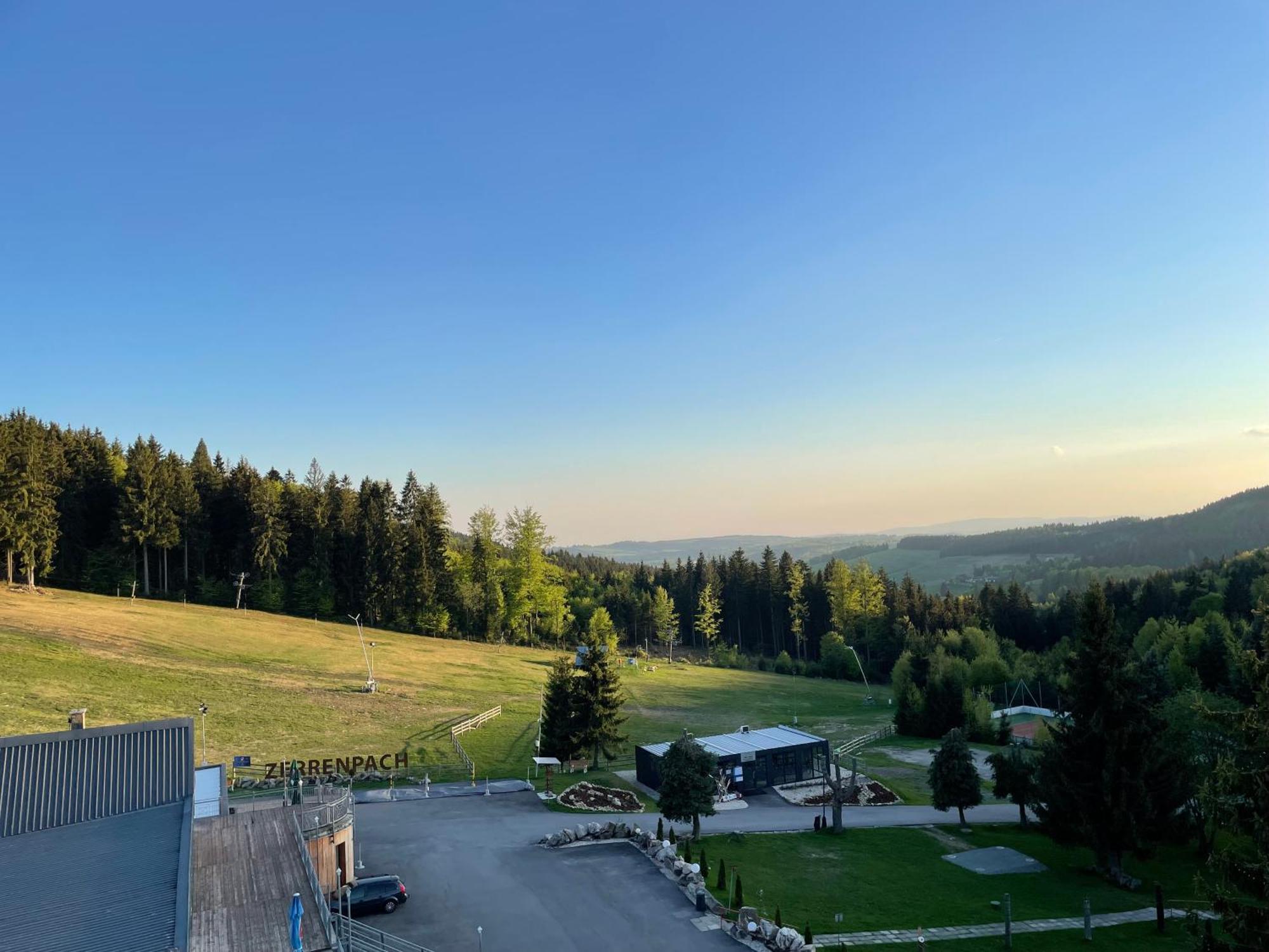 Hotel Zerrenpach Látky Exteriér fotografie