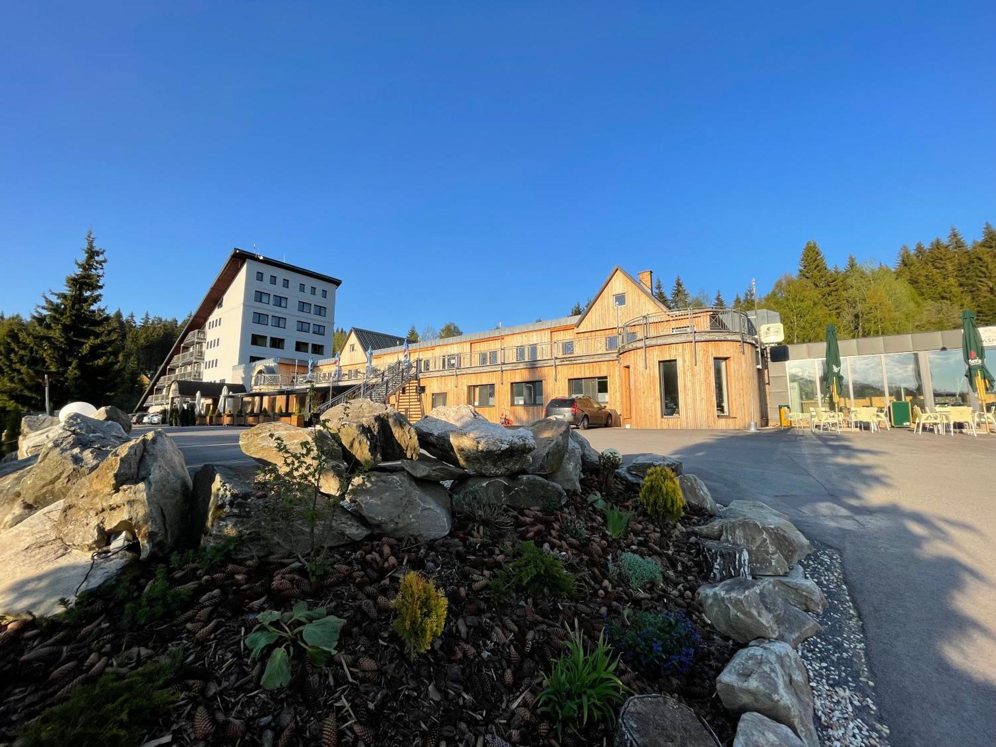 Hotel Zerrenpach Látky Exteriér fotografie